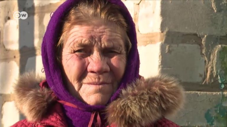 Mujer solitaria conquista las montañas de Ucrania